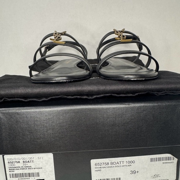 CASSANDRA LEATHER WITH GOLD EMBLEM HARDWARE IN BLACK SANDALS. - Picture 5 of 11